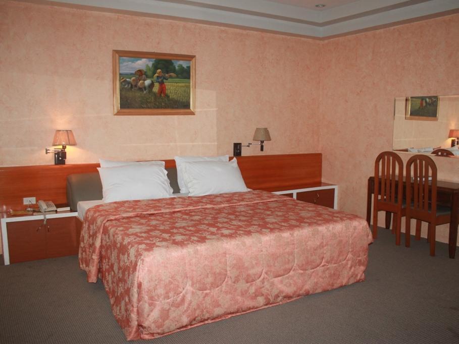 Hotel Elena Davao City Exteriör bild